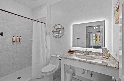 Washington Hotel | Little Inn on Main 214 West Main Street