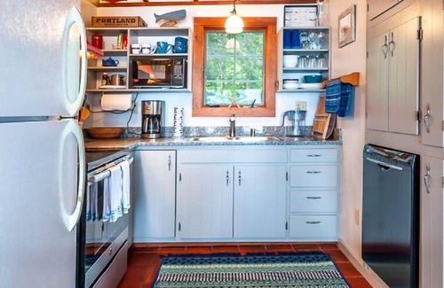 Owls Head Cottage | LITTLE ISLAND VIEW COTTAGE - Town of Owls Head