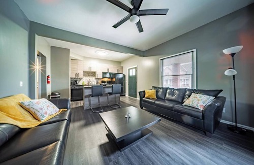 Little Italy Apartment | Little Italy Gem: Close to CWRU, Cleveland Clinic & Top Restaurants w/King Bed