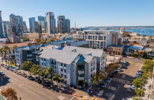 Little Italy Apartment | Little Italy Inn - Limited Service Apart Hotel