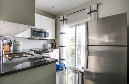 Bickford Park Apartment | Little Italy Modern Masterpiece