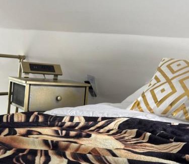 Westside House | Little Italy - Welcome to Venice Tiny House
