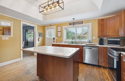 Port McNicoll Cottage | Little Kids Paradise