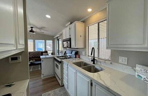 Lake Havasu City House | Little Lake Havasu Jewell Steps To The Beach!