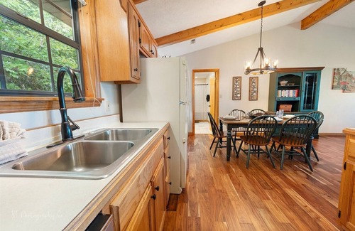 Wears Valley Cabin | Little Little 2 Bedroom Cabin by RedAwning