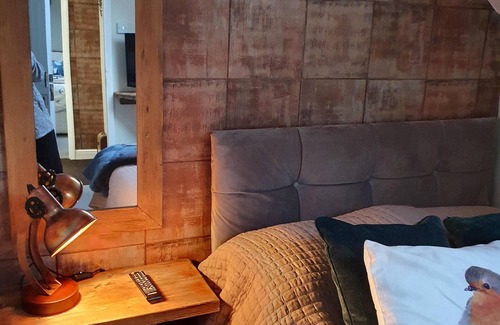 Walcote Bed & Breakfast | Little Lodge
