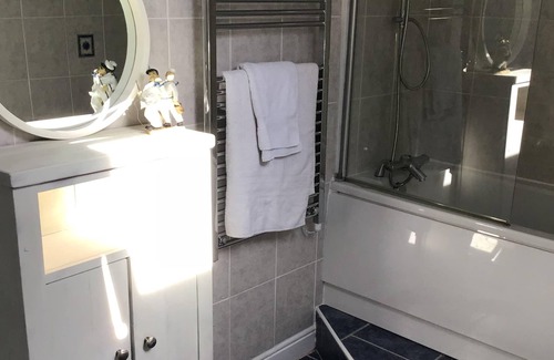 Walcote Bed & Breakfast | Little Lodge