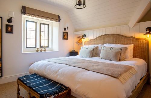 Chipping Norton House | Little Oakley Cottage