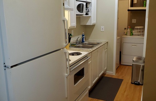 Springwoods Apartment | Little Oasis 1 BR 1 BA Washer/Dryer Pet Stays for Free !