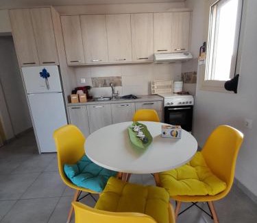 Neo Kalamaki Apartment | Little Octopus