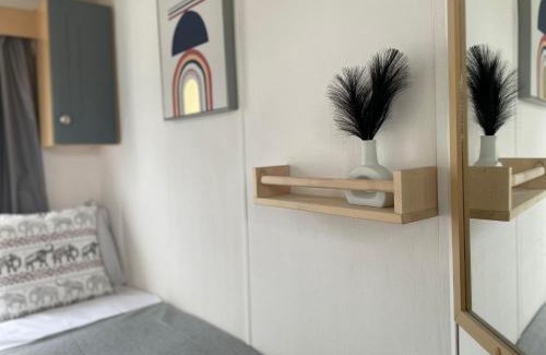 Winestead House | Little Owl - Holiday Home - Caravan Break