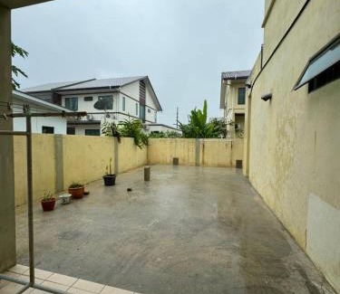Bintulu House | Little Pearl Homestay