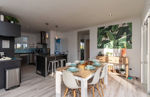 Mangawhai Cottage | Little Pearl of Vista Verano - Mangawhai Home