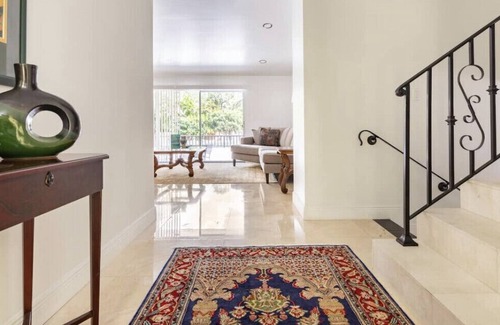Ludlam House | Little Pinecrest Luxurious 5 bedroom villa with private pool and sport court.