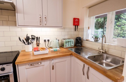 Snainton Cottage | LITTLE PINES, pet friendly, country holiday cottage in Snainton
