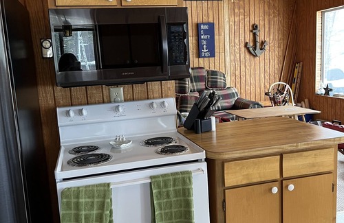 Honor Cottage | Little Platte Lake Front Cabin Near Sleeping Bear