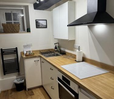 Burford House | Little Priory Cottage