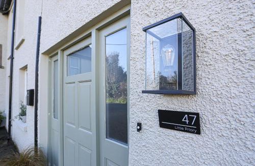Lisburn House | Little Priory