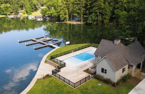 Tallassee Cabin | Little Red at Kowaliga Bay by Big Fish Real Estate Group at Lake Martin