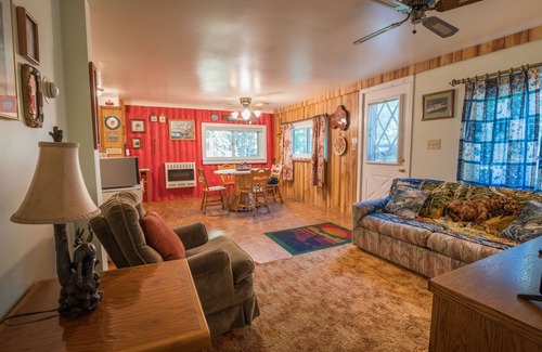 Marquette Cabin | Little Red Retreat: Lake Breezes & Cozy Nights – Summer's Calling