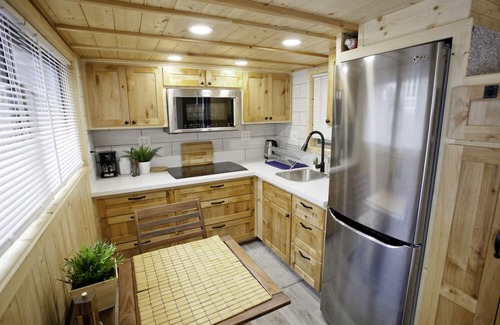 Multnomah Village House | Little Restful Retreat - tiny house in southwest Portland