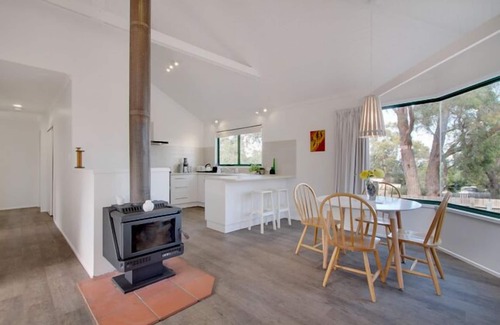 Carlton Cottage | Little Rocks - quiet retreat