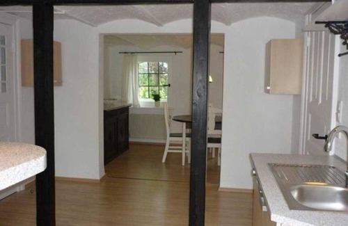 Borm Apartment | Little Rose Cottage - Vacation under thatch between the seas - Little Rose