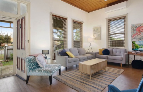 Rutherglen Cottage | Little Rutherglen Cottage
