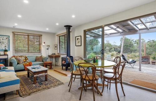 Clifton Beach House | 'Little Secret' Charming Clifton Beach Sanctuary