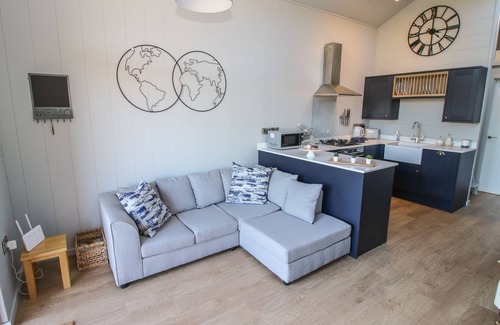 Shelve House | LITTLE SHELVE BARN, family friendly, with a garden in Bishop's Castle