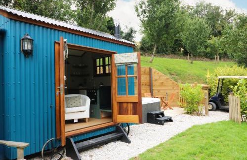 Umberleigh House | Little Silver Pheasant