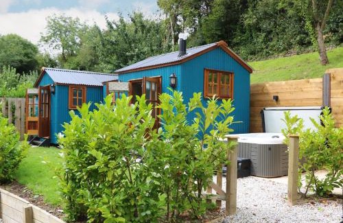Umberleigh House | Little Silver Pheasant