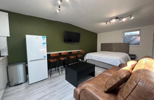 Palmers Green Apartment | Little studio flat