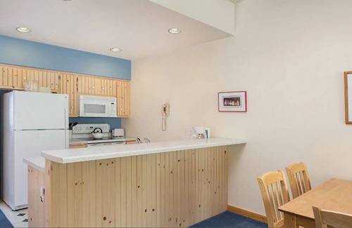 Fish Creek Resort | Little Sweden Resort in beautiful Wisconsin's Door County!