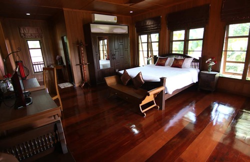 San Sai House | Little Teak Home Stay
