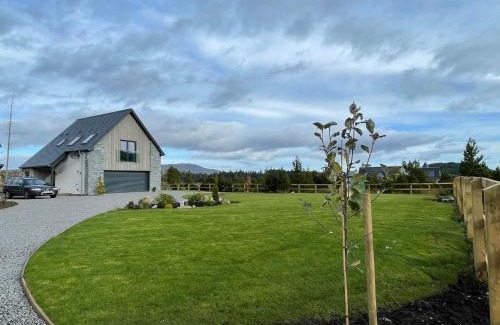 Loch Ness Apartment | Little Thistle Apartment