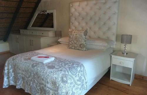 Uitenhage Apartment | Little Tree Loft