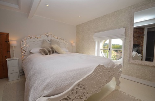 St Leonards-On-Sea Cottage | Little Turret