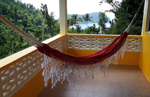 Tanetane House | Little Villa in a tropical garden