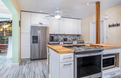Little Venice House | Little Venice Family Affair 2 bedroom 1 bath One B