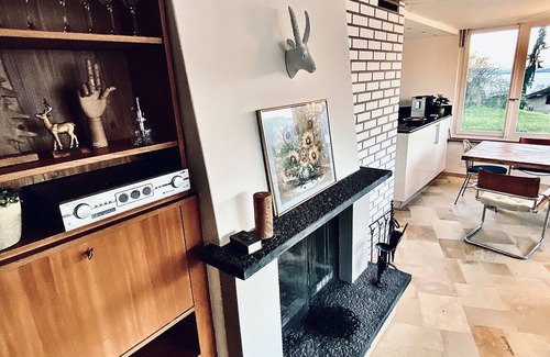Krattigen House | Little Villa