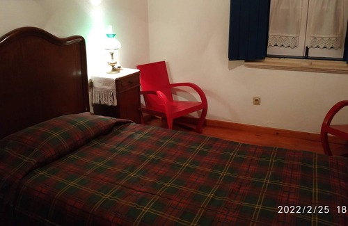 Azoia de Cima House | Little village house