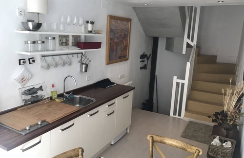 Las Ventas de Santa Lucia House | Little white house in the heart of Graus