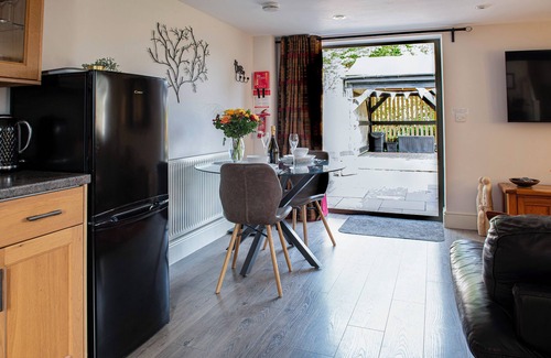 St. Columb Major Cottage | LITTLE WILLOW, romantic, with a garden in St Columb Major