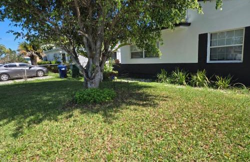 West Little River House | Little Wynwood Oasis