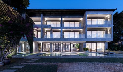 Dali Town Hotel | LIUBAI CUNSHU Seaview Resort Hotel