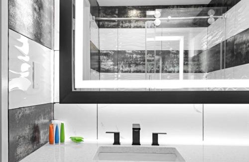 Norwood Hotel | LIV Hotel Bronx GRAND OPENING
