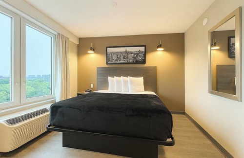 Norwood Hotel | LIV Hotel Bronx