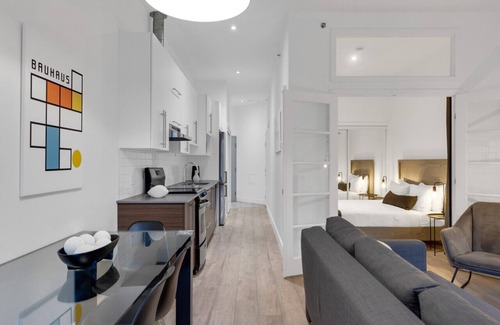 Downtown Montreal Apartment | LiV MTL Downtown-303 1BR Spacious Superior Suite