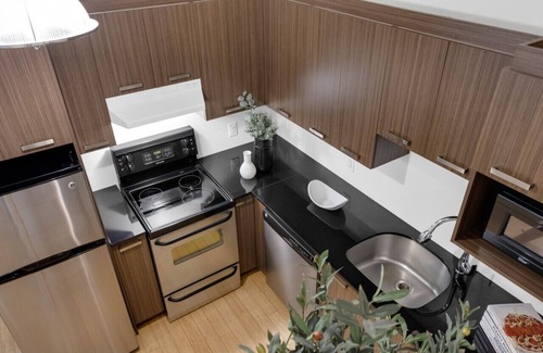 Plateau Mont Royal Apartment | LiV MTL Main-301 Spacious 1BR Suite + Mezzanine